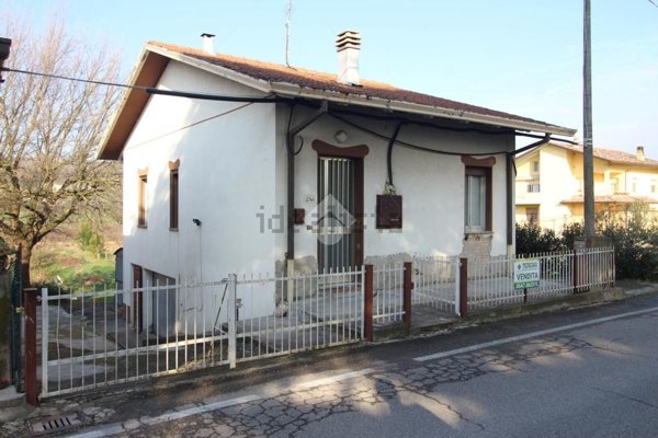 casa indipendente in vendita a Cesena in zona Calisese