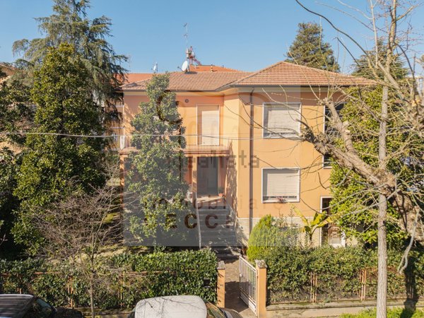 casa indipendente in vendita a Cesena in zona Centro Storico