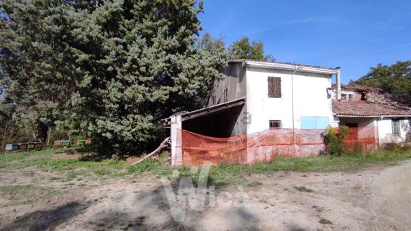 casa indipendente in vendita a Cesena in zona Roversano