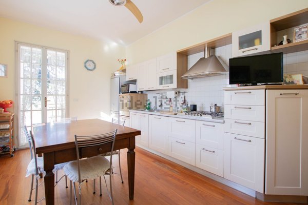 casa indipendente in vendita a Cesena in zona Ponte Pietra