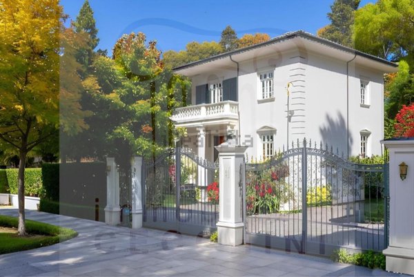 casa indipendente in vendita a Cesena in zona Centro Storico