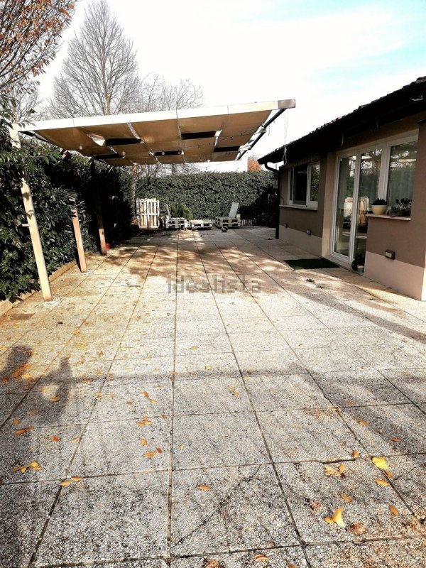 casa indipendente in vendita a Cesena in zona Ponte Pietra