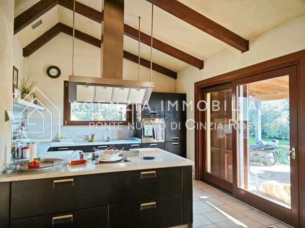 casa indipendente in vendita a Cesena in zona San Vittore