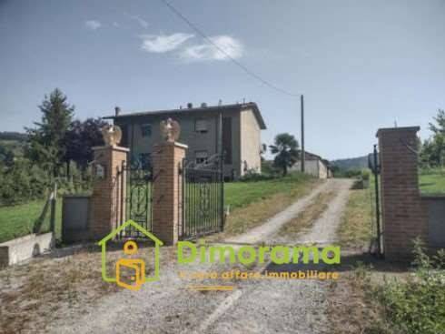 casa indipendente in vendita a Cesena in zona Acquarola