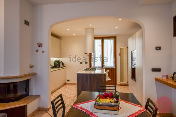 casa indipendente in vendita a Cesena in zona Bulgarnò