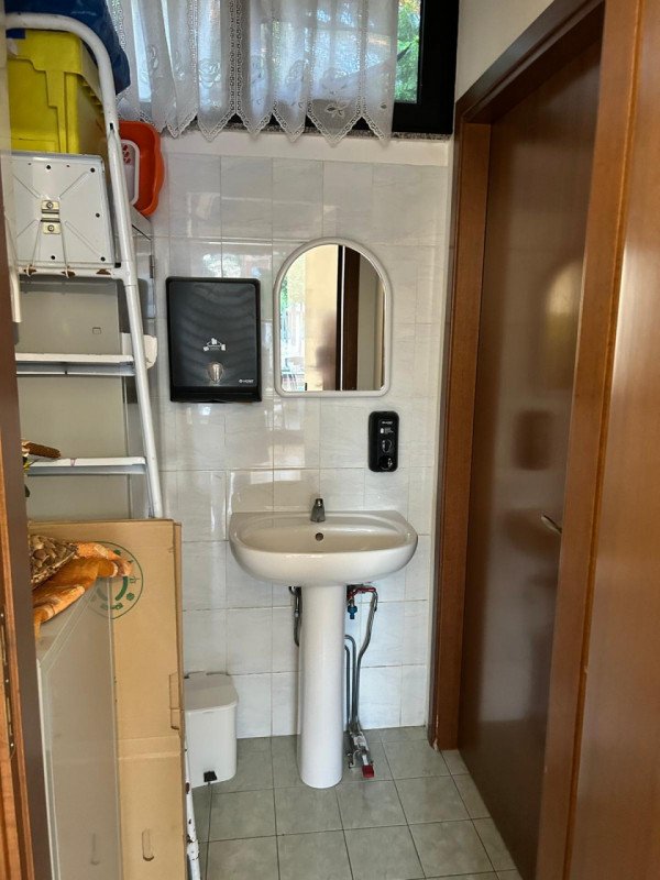 negozio in vendita a Cesena in zona Centro Storico