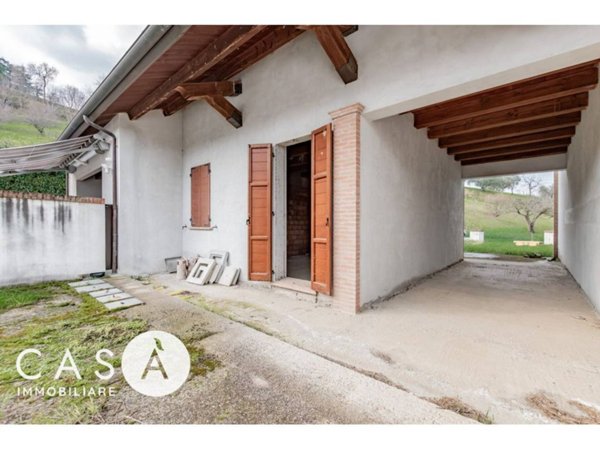 casa indipendente in vendita a Cesena in zona Lizzano