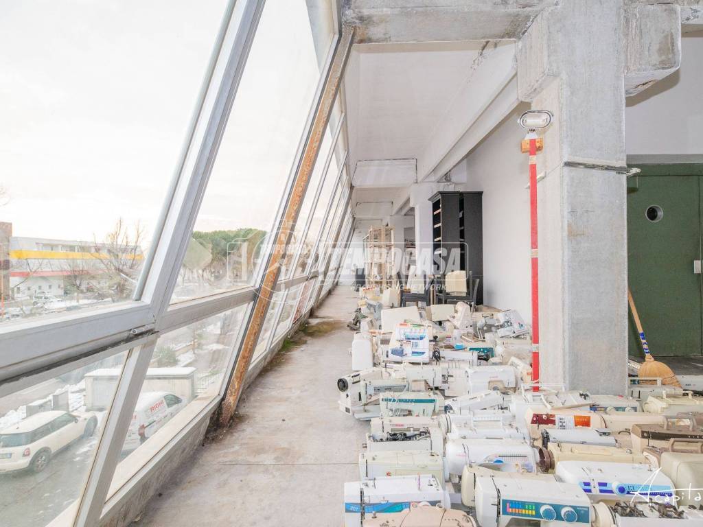 negozio in vendita a Cesena in zona Marcorano