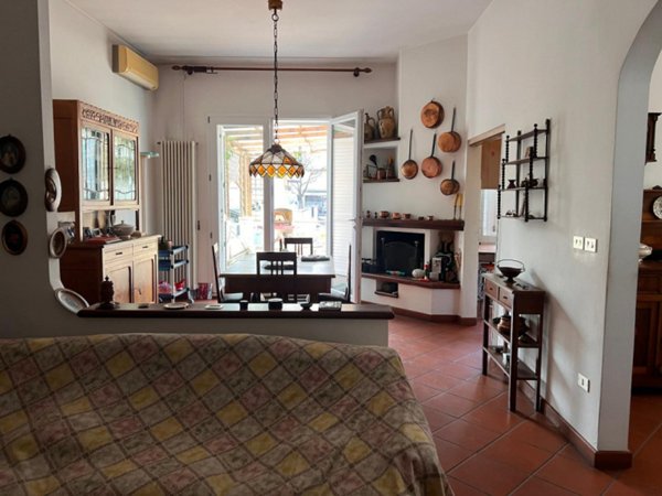 casa indipendente in vendita a Cesena in zona Centro Storico