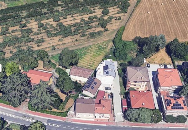 casa indipendente in vendita a Cesena