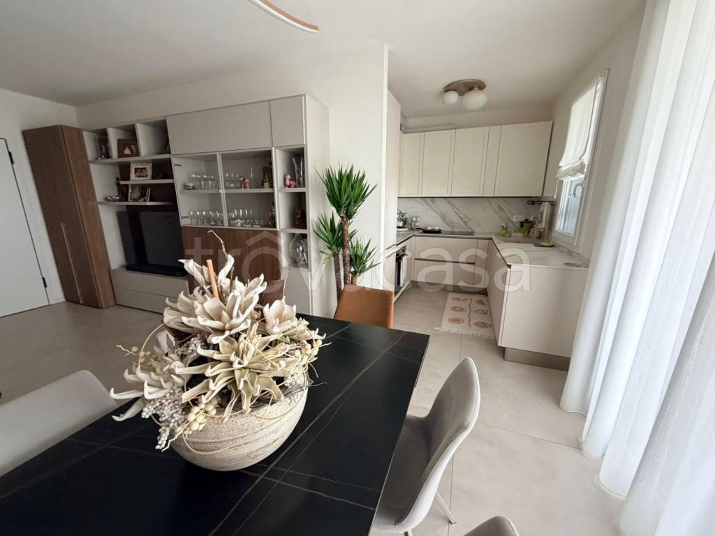 appartamento in vendita a Cesena in zona Pievesestina