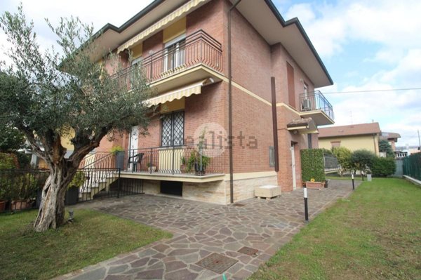 casa indipendente in vendita a Cesena in zona San Vittore