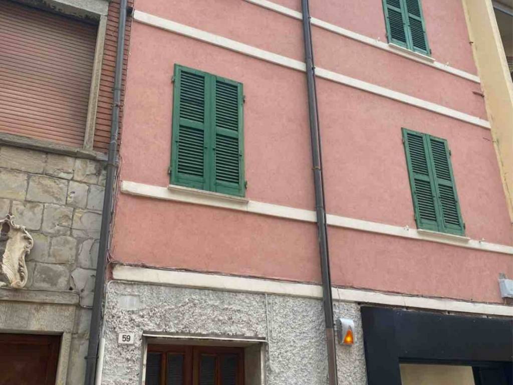 casa indipendente in vendita a Cesena in zona Centro Storico