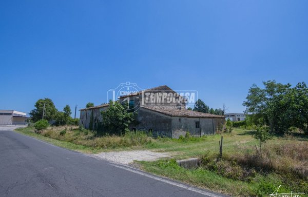 casale in vendita a Cesena in zona San Cristoforo