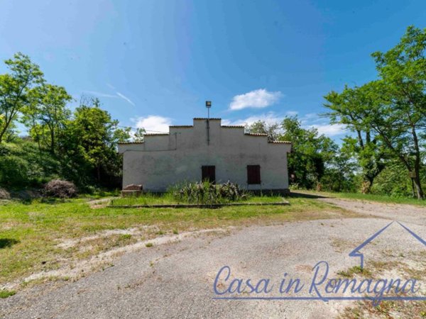 locale commerciale in vendita a Cesena in zona Cesuola