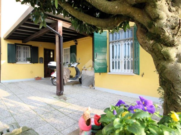 appartamento in vendita a Cesena in zona Oltresavio