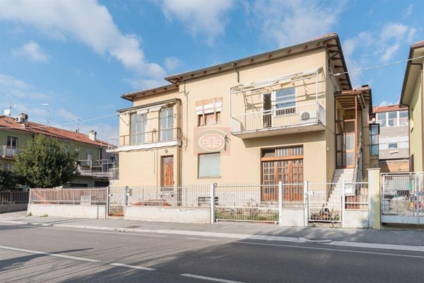 casa indipendente in vendita a Cesena