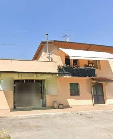 negozio in vendita a Cesena in zona San Giorgio