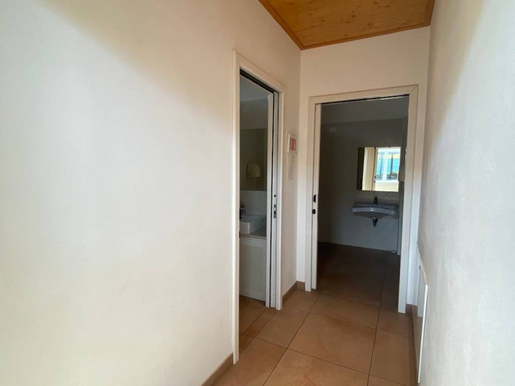 negozio in vendita a Cesena in zona Vigne