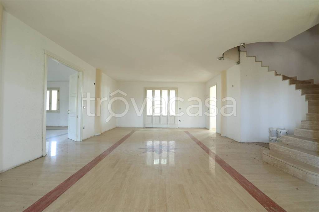 casa indipendente in vendita a Cesena in zona Carpineta