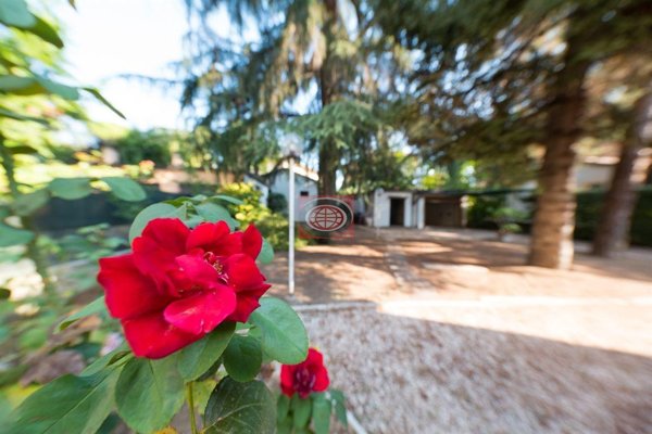 casa indipendente in vendita a Cesena in zona Centro Storico