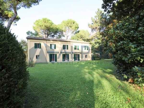casa indipendente in vendita a Cesena