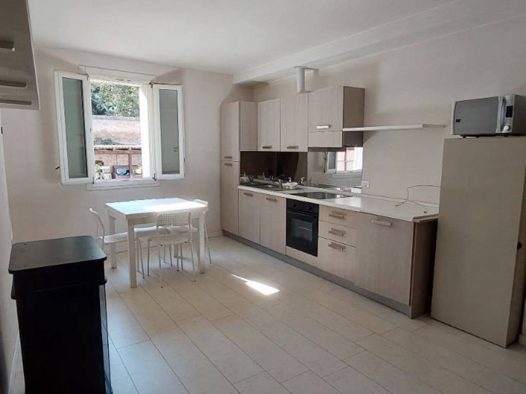 appartamento in vendita a Cesena in zona Centro Storico