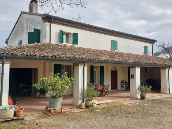 casa indipendente in vendita a Cesena in zona Oltresavio