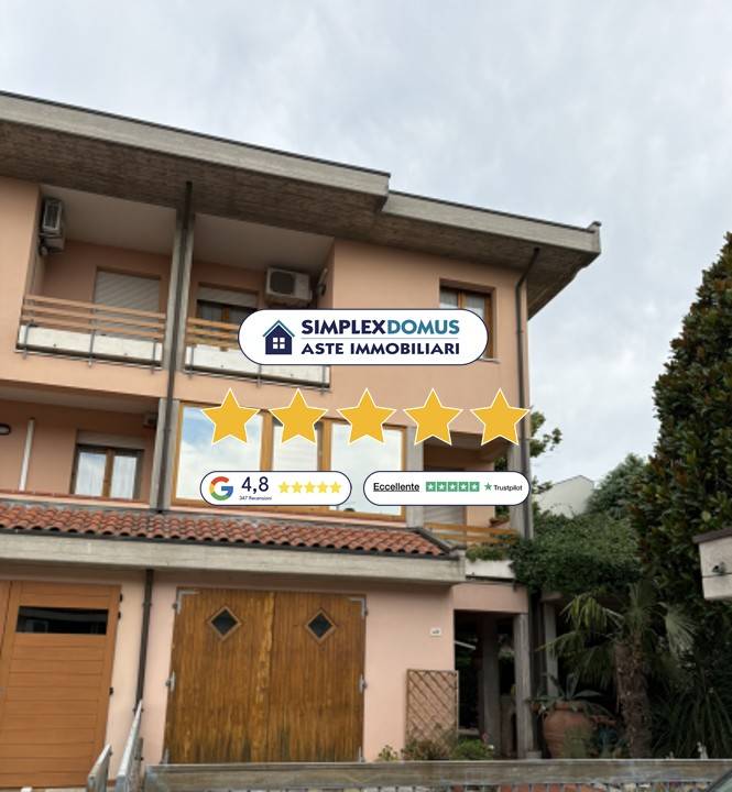 casa indipendente in vendita a Cesena in zona Calabrina