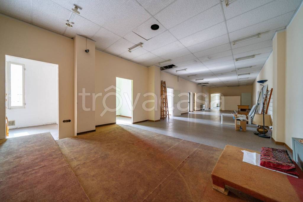 negozio in vendita a Cesena in zona Centro Storico