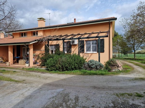 casa indipendente in vendita a Cesena