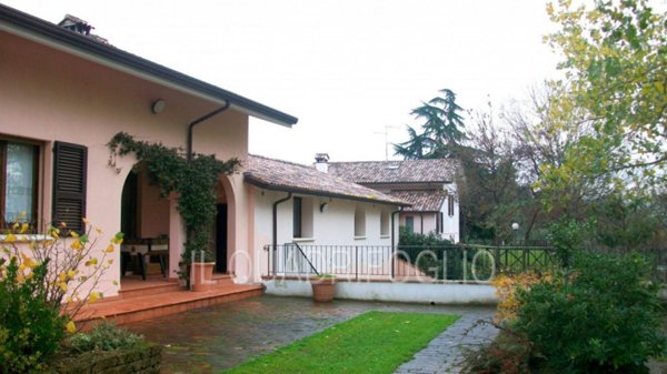 casa indipendente in vendita a Cesena
