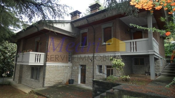 casa indipendente in vendita a Cesena