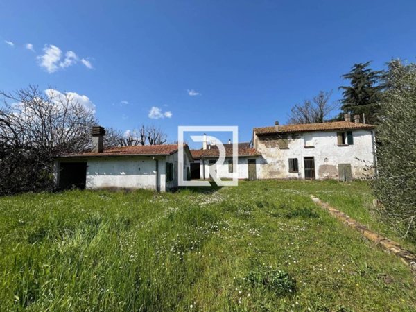 casa indipendente in vendita a Cesena in zona Oltresavio