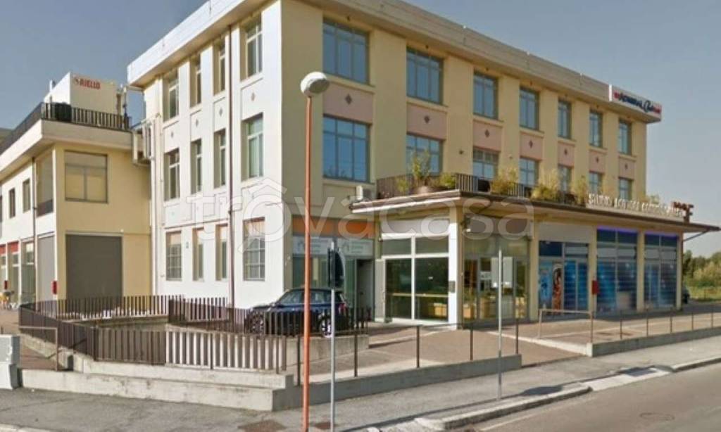 negozio in vendita a Cesena in zona Sant'Egidio