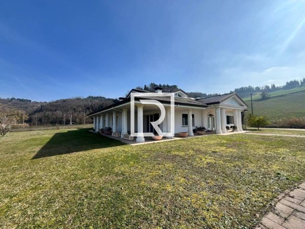 casa indipendente in vendita a Cesena in zona Oltresavio