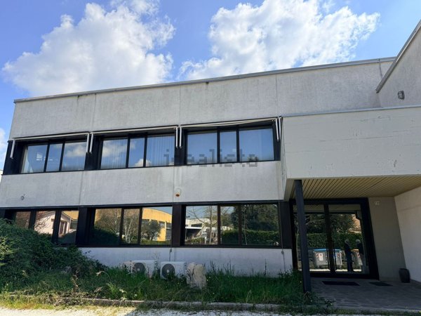 ufficio in vendita a Cesena in zona San Carlo