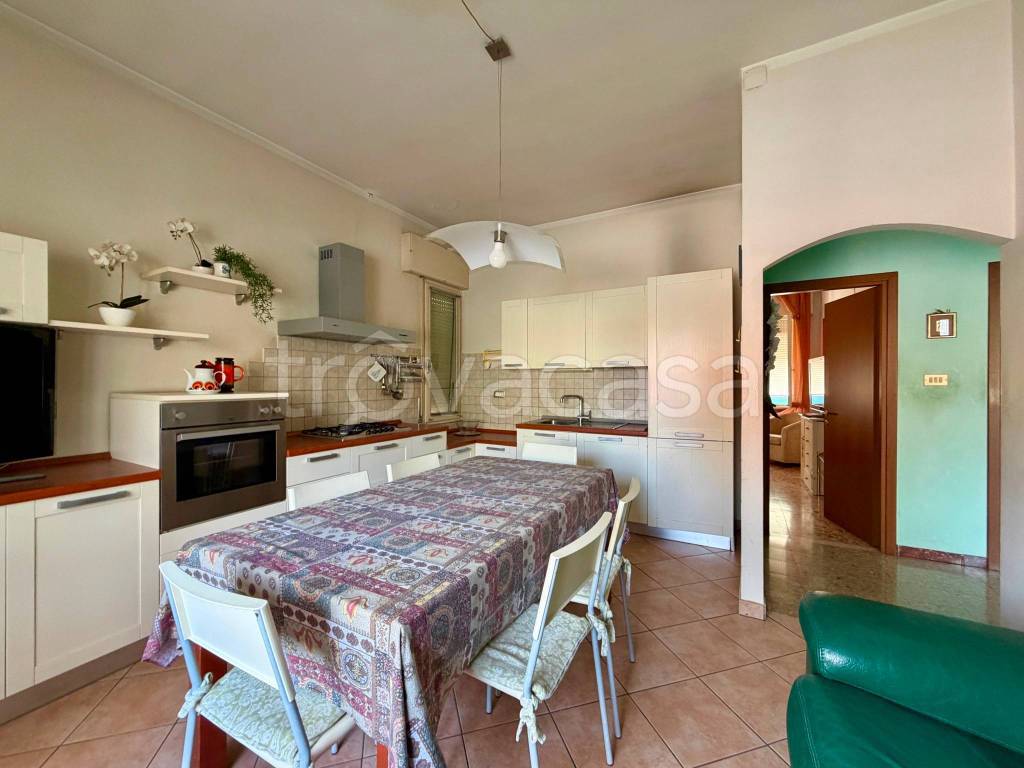 casa indipendente in vendita a Cesena in zona San Rocco