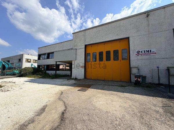 ufficio in vendita a Cesena in zona San Carlo