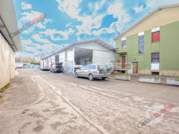 capannone in vendita a Cesena in zona Centro Storico
