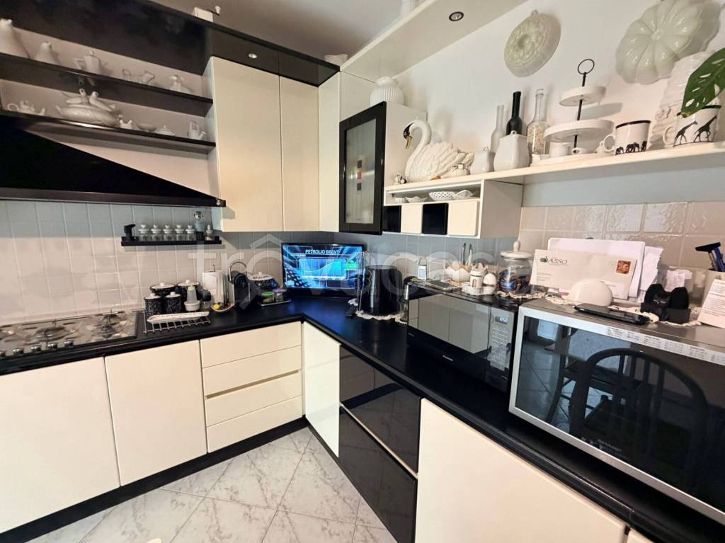 casa indipendente in vendita a Cesena in zona Marcorano