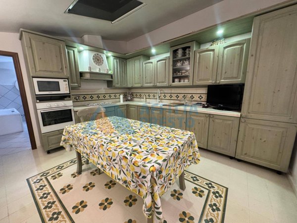 casa indipendente in vendita a Cesena