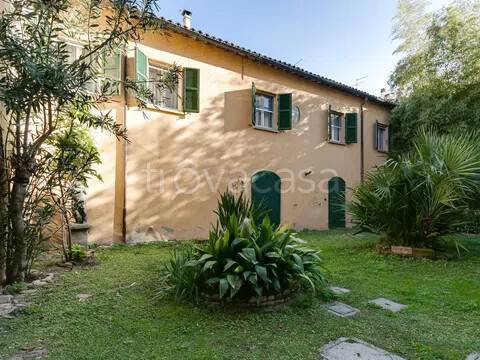 casa indipendente in vendita a Cesena in zona Centro Storico