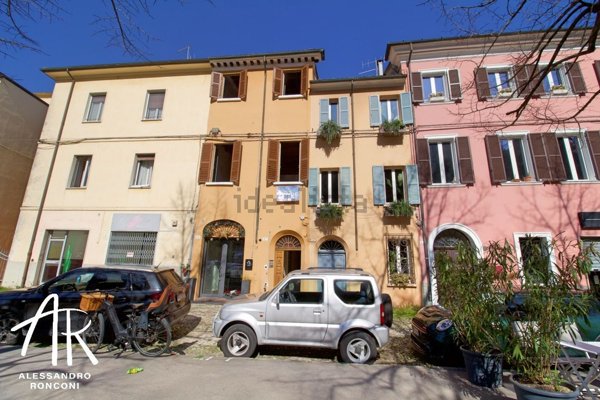 casa indipendente in vendita a Cesena