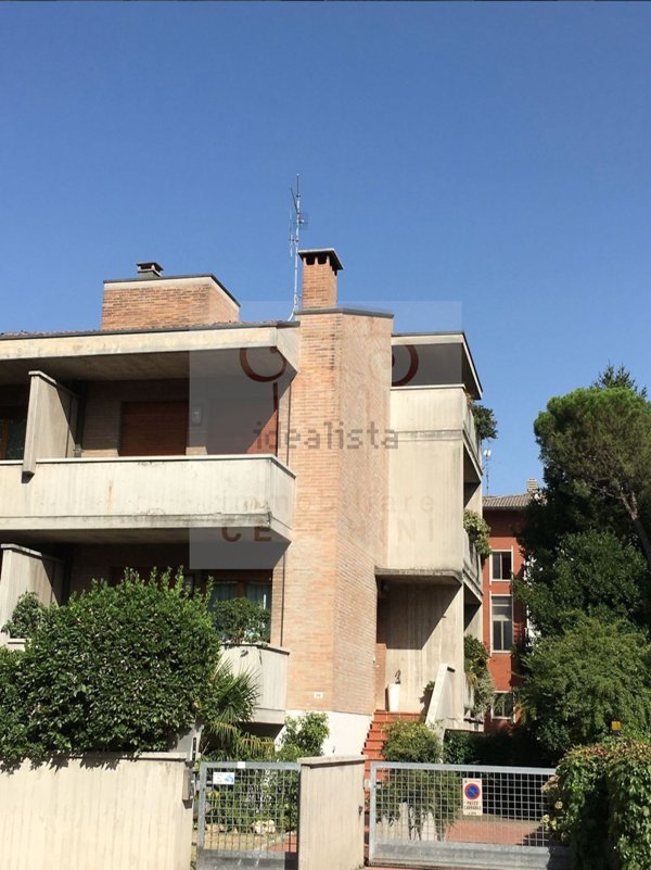 casa indipendente in vendita a Cesena