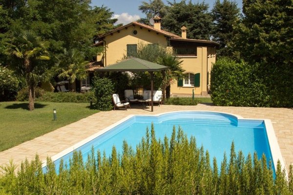 casa indipendente in vendita a Cesena