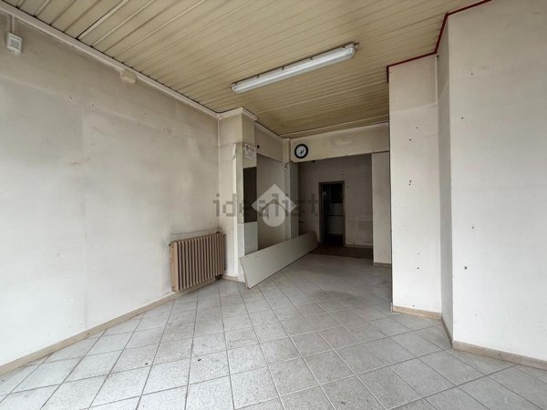 negozio in vendita a Cesena