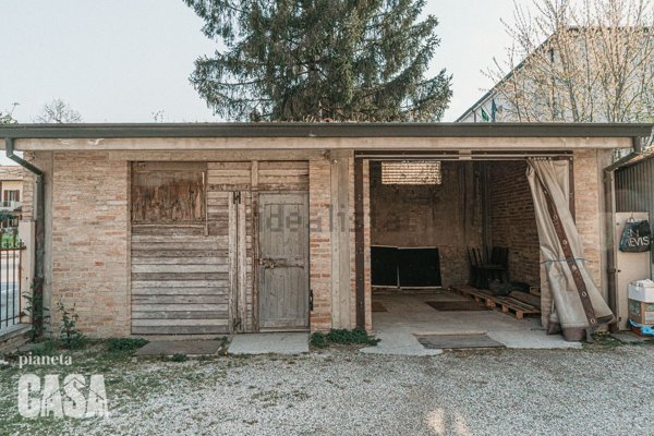 locale di sgombero in vendita a Cesena