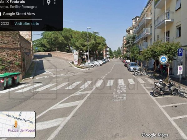 negozio in vendita a Cesena in zona Centro Storico