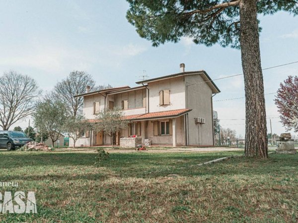 casa indipendente in vendita a Cesena in zona San Giorgio